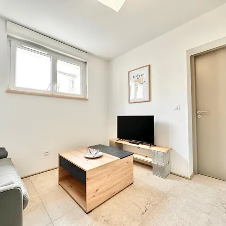 Le Concorde - Lumineux - Neuf Apartment *